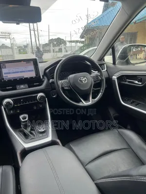 Toyota RAV4 2019 Off white
