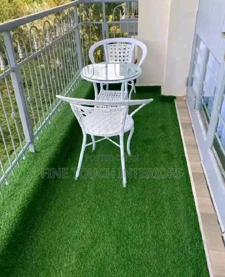 Vibrant Artificial Green Grass Carpets