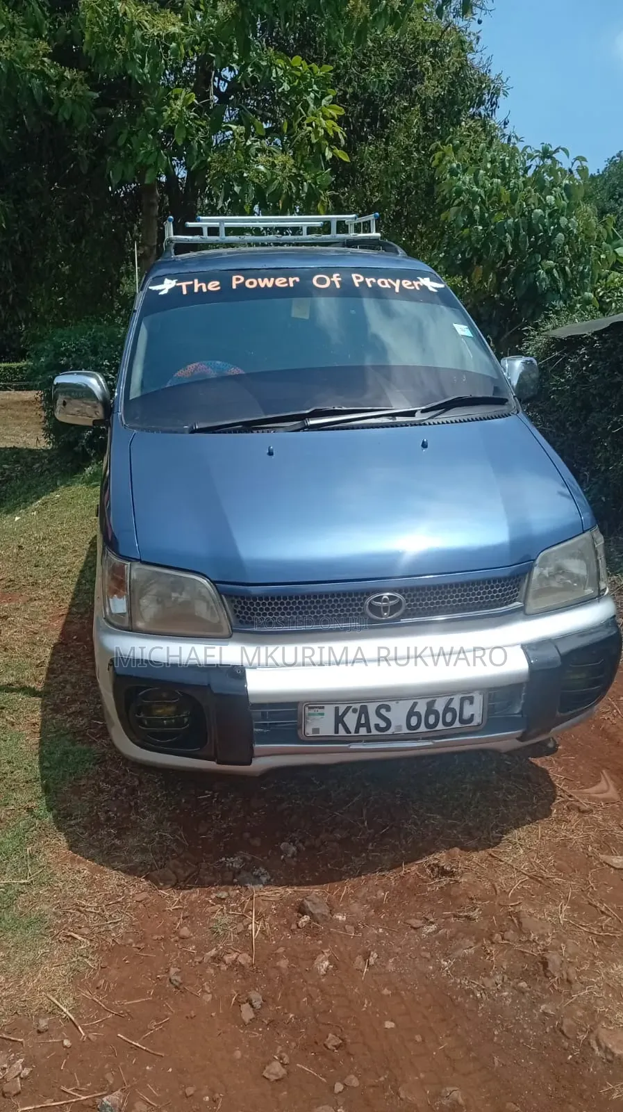 Toyota LiteAce Noah 1997 Blue