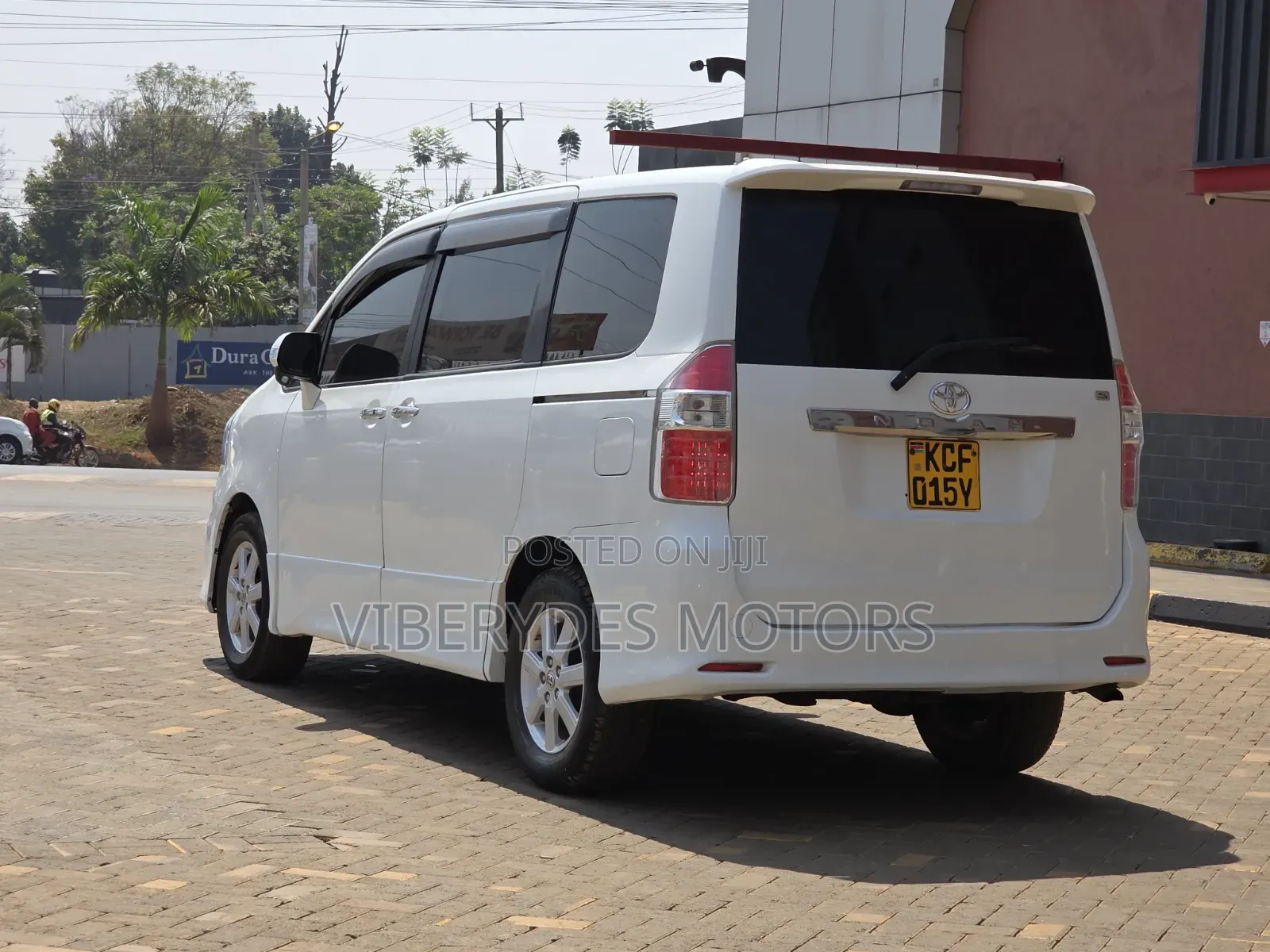 Toyota Noah 2008 White