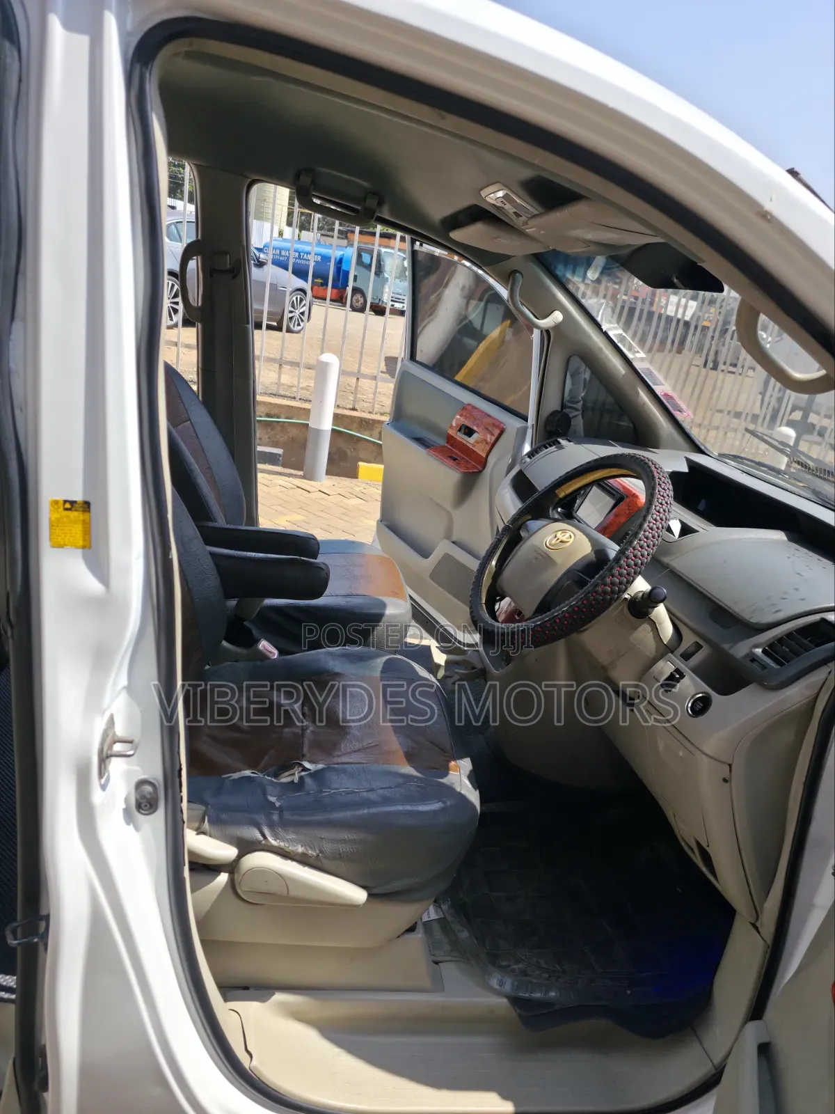 Toyota Noah 2008 White
