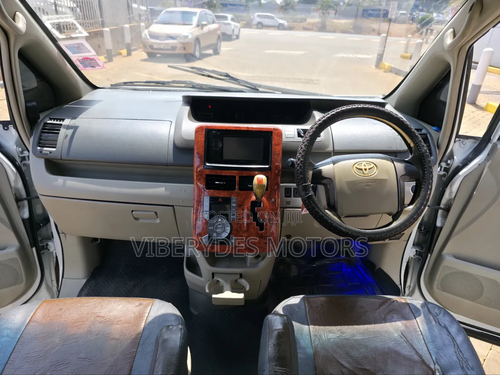 Toyota Noah 2008 White
