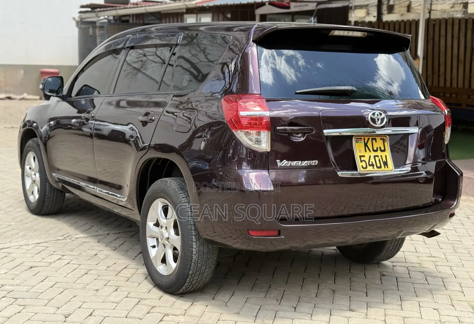 Toyota Vanguard 2011 Purple