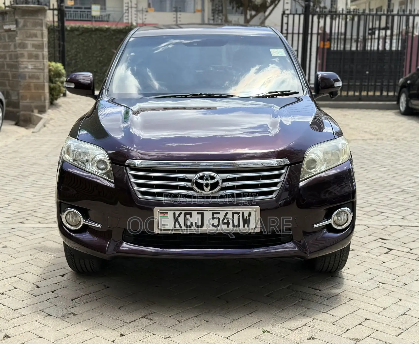 Toyota Vanguard 2011 Purple