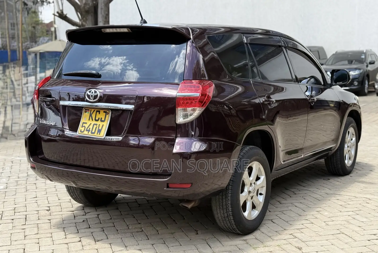 Toyota Vanguard 2011 Purple