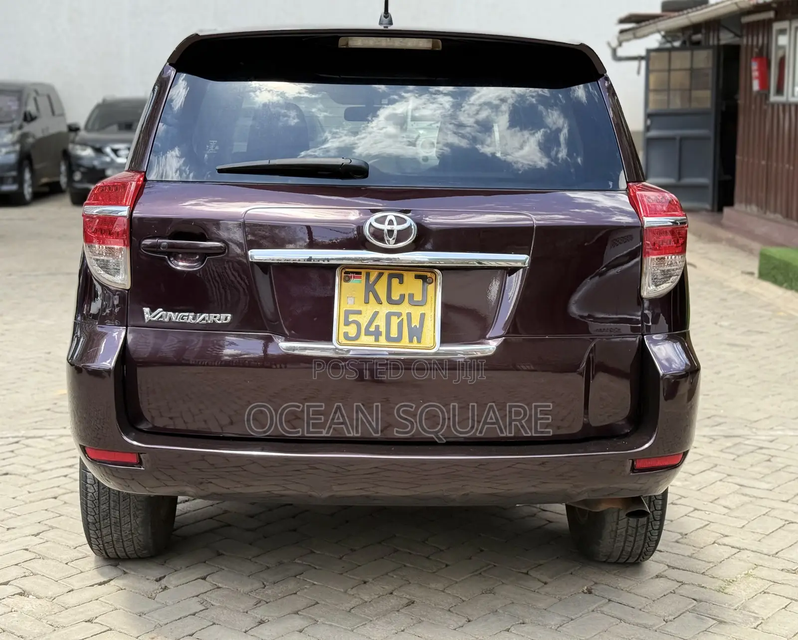 Toyota Vanguard 2011 Purple