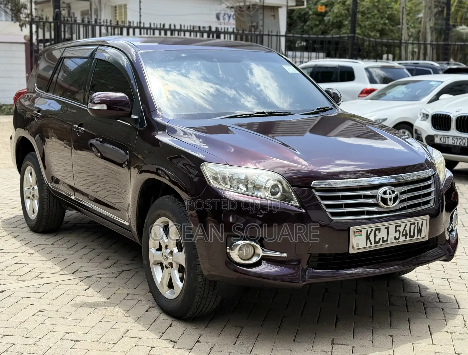 Toyota Vanguard 2011 Purple