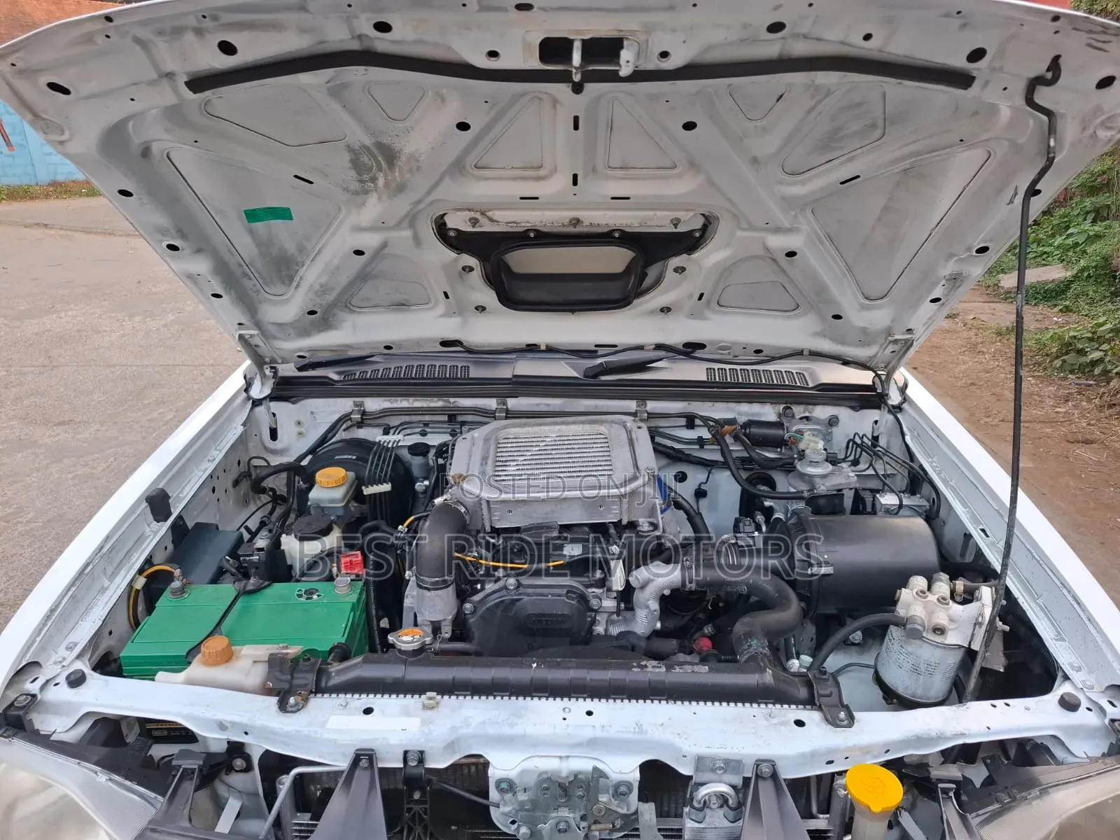 Nissan Hardbody 2015 White