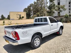 Toyota Hilux 2.5 D-4D SRX 4WD 2008 White