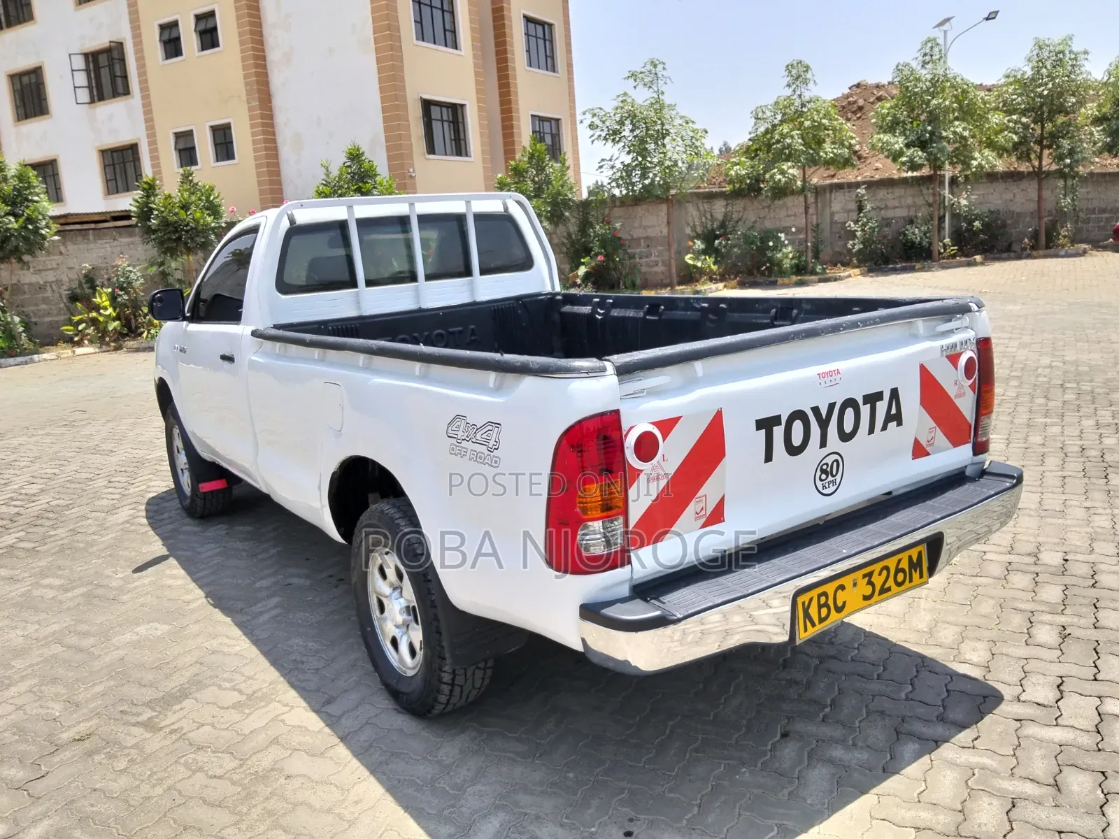 Toyota Hilux 2.5 D-4D SRX 4WD 2008 White