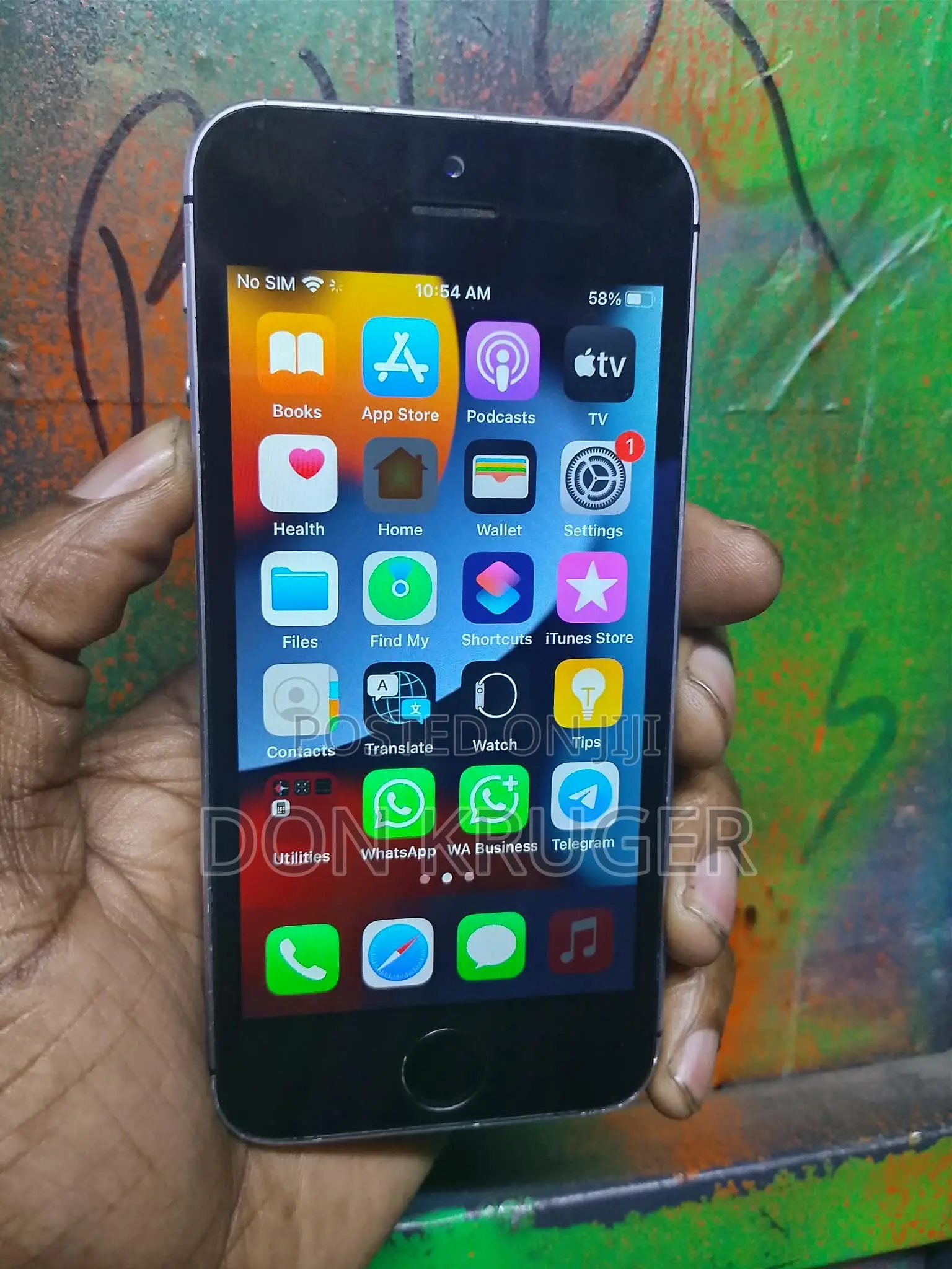 Apple iPhone SE 32 GB Silver