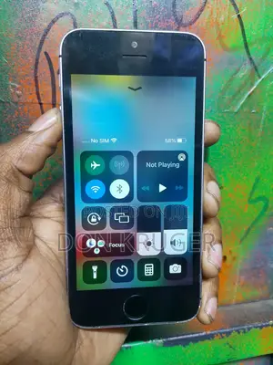 Apple iPhone SE 32 GB Silver