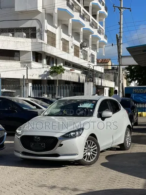 Mazda 2 2020 Silver