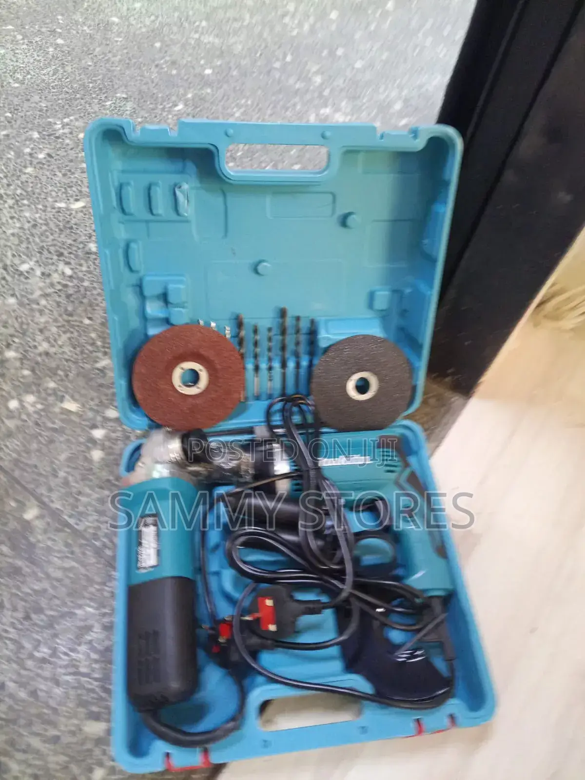 Makita Complete Cordless Drilling Driving Kit