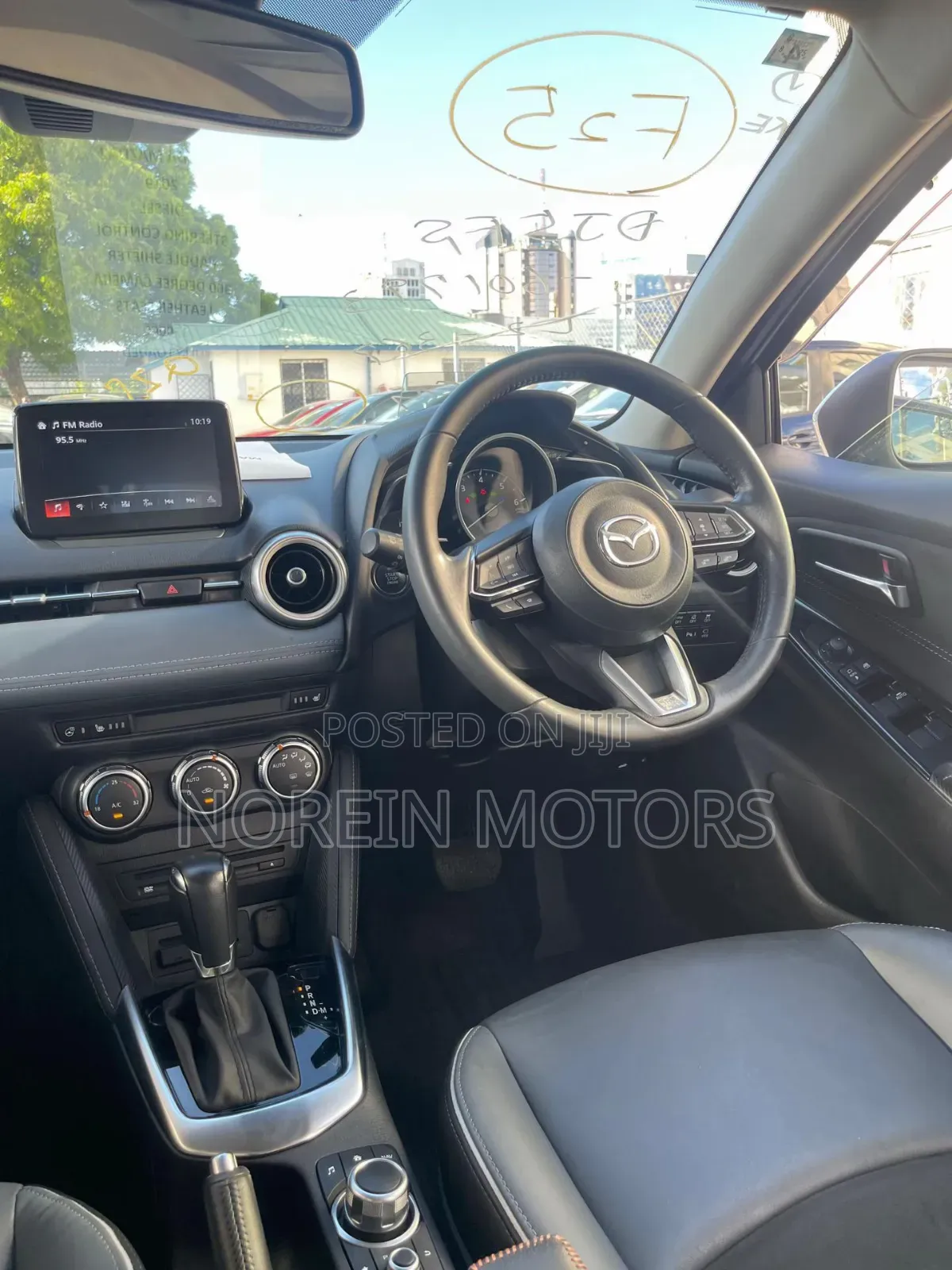 Mazda 2 2020 Silver