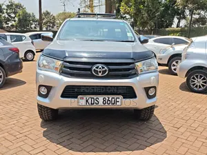 Toyota Hilux Revo Smart Cab Deisel 2.4 AWD 2017 Silver