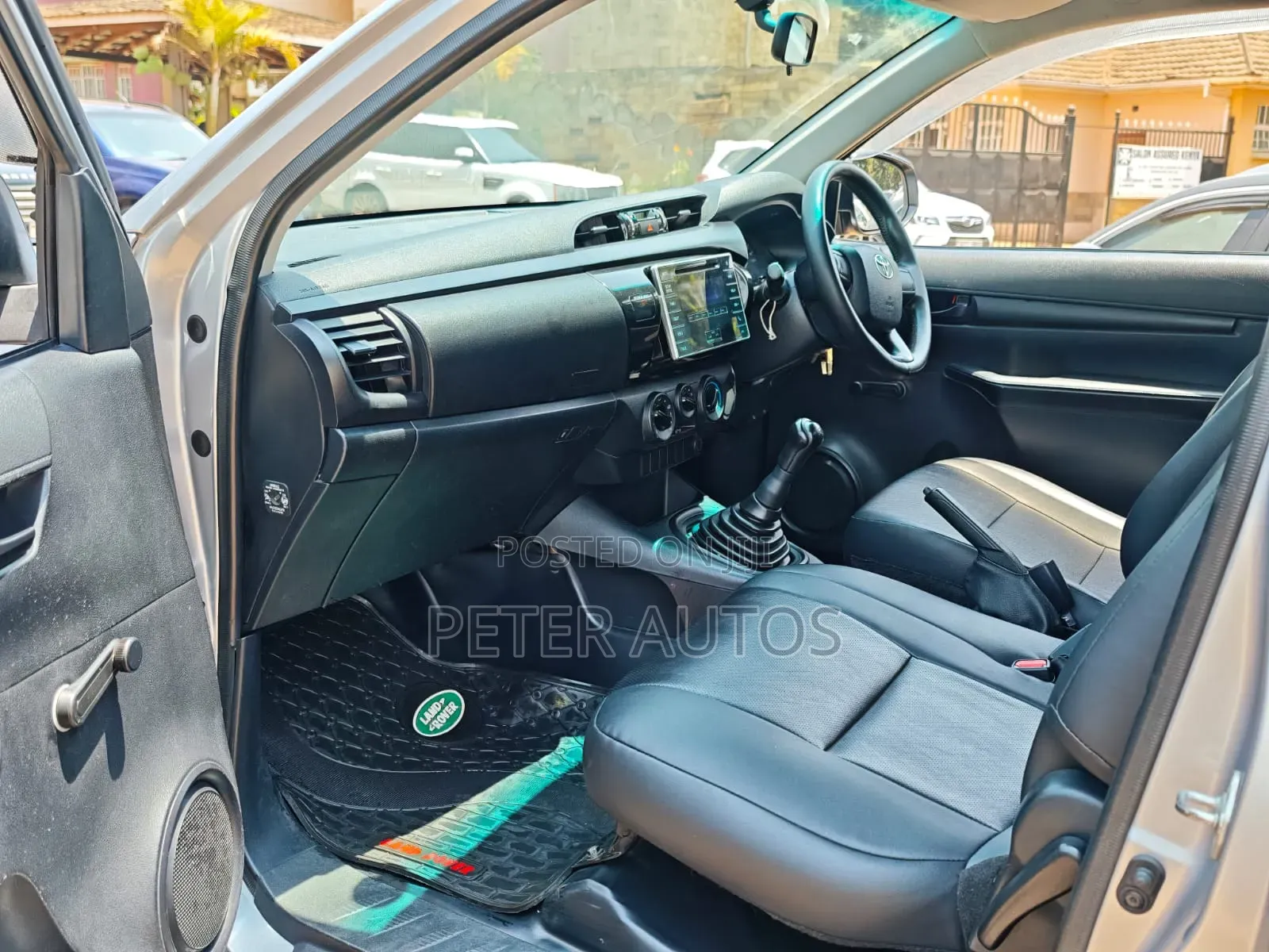 Toyota Hilux Revo Smart Cab Deisel 2.4 AWD 2017 Silver