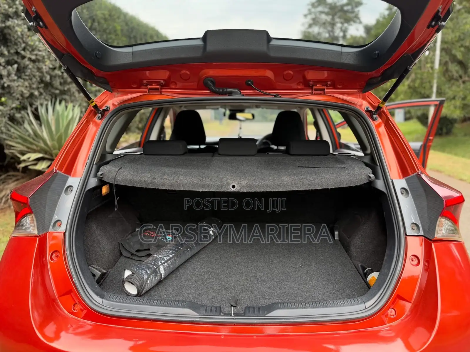 Toyota Auris 2016 Orange
