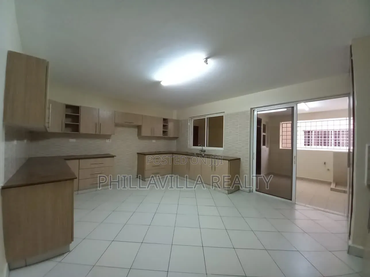 3bdrm Apartment in Raphta Road Area for rent
