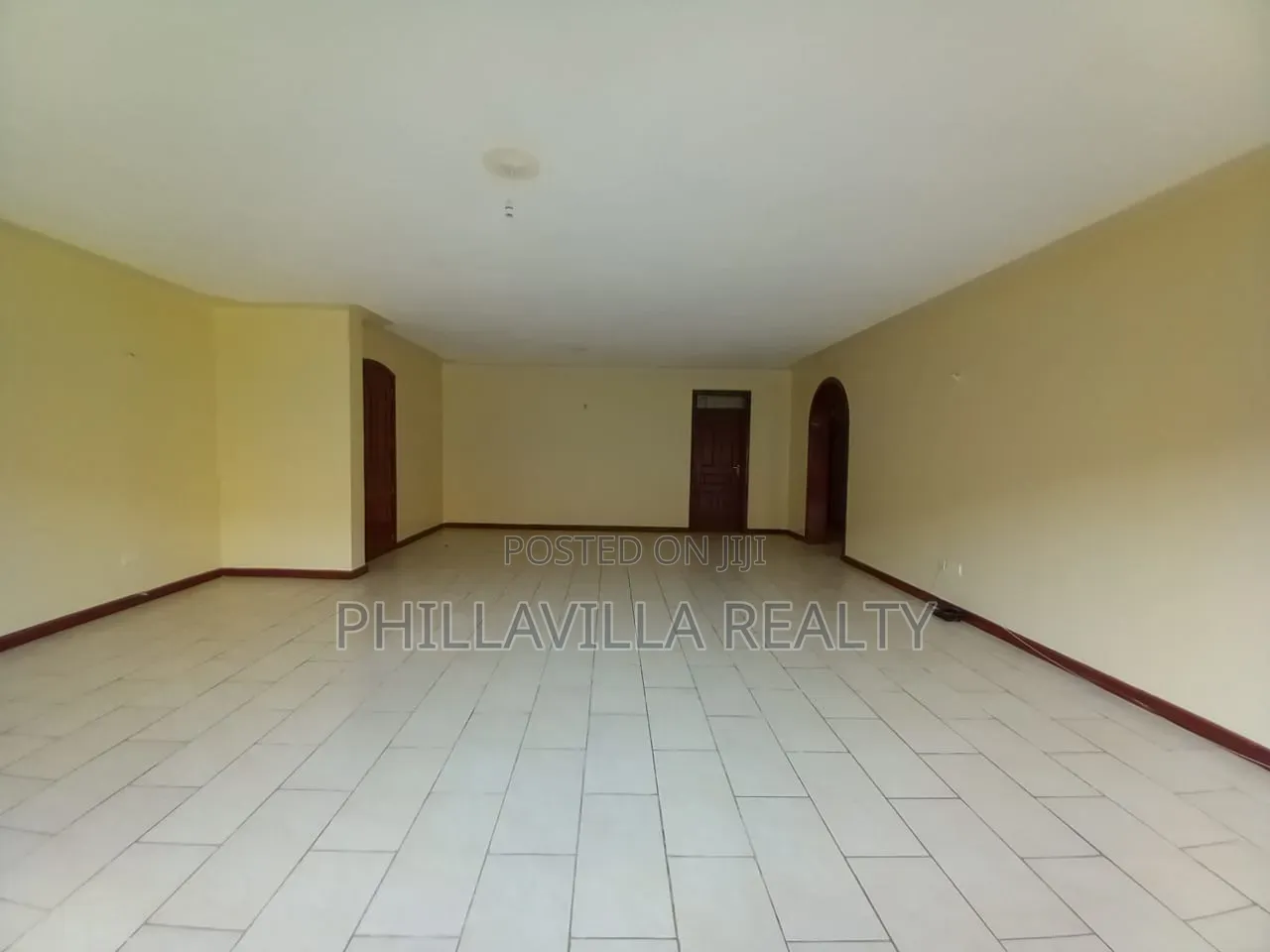 3bdrm Apartment in Raphta Road Area for rent