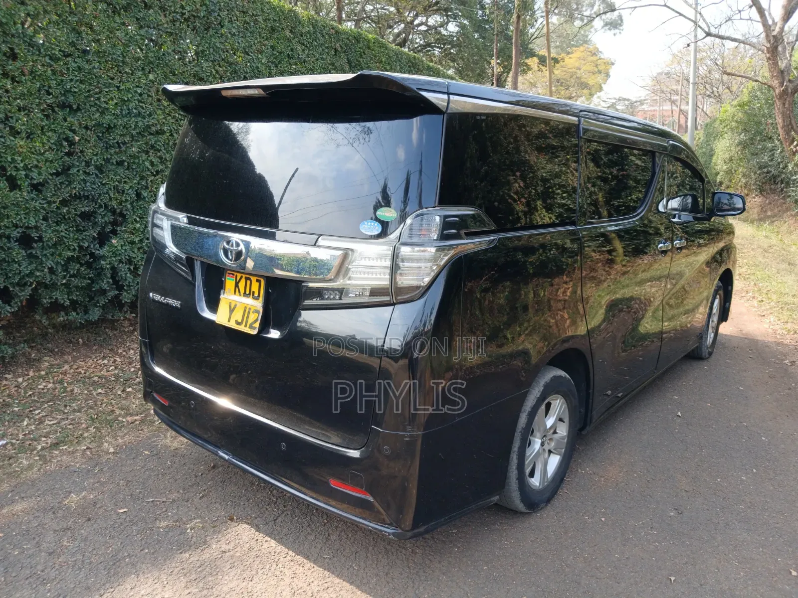 Toyota Vellfire Z 2.5 FWD 8-Seater 2015 Black