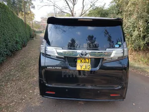 Toyota Vellfire Z 2.5 FWD 8-Seater 2015 Black