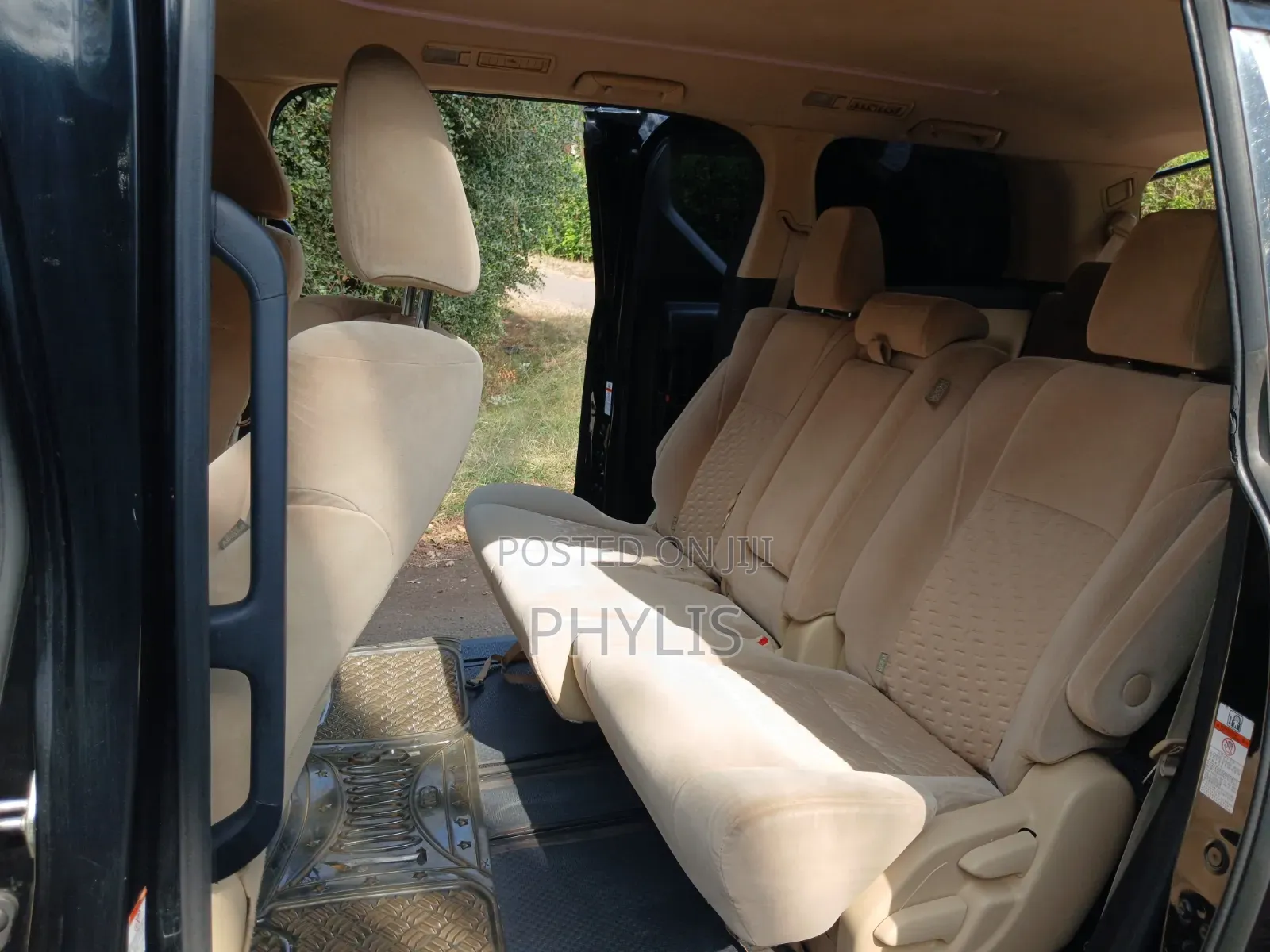 Toyota Vellfire Z 2.5 FWD 8-Seater 2015 Black