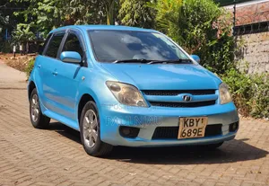 Toyota IST 2006