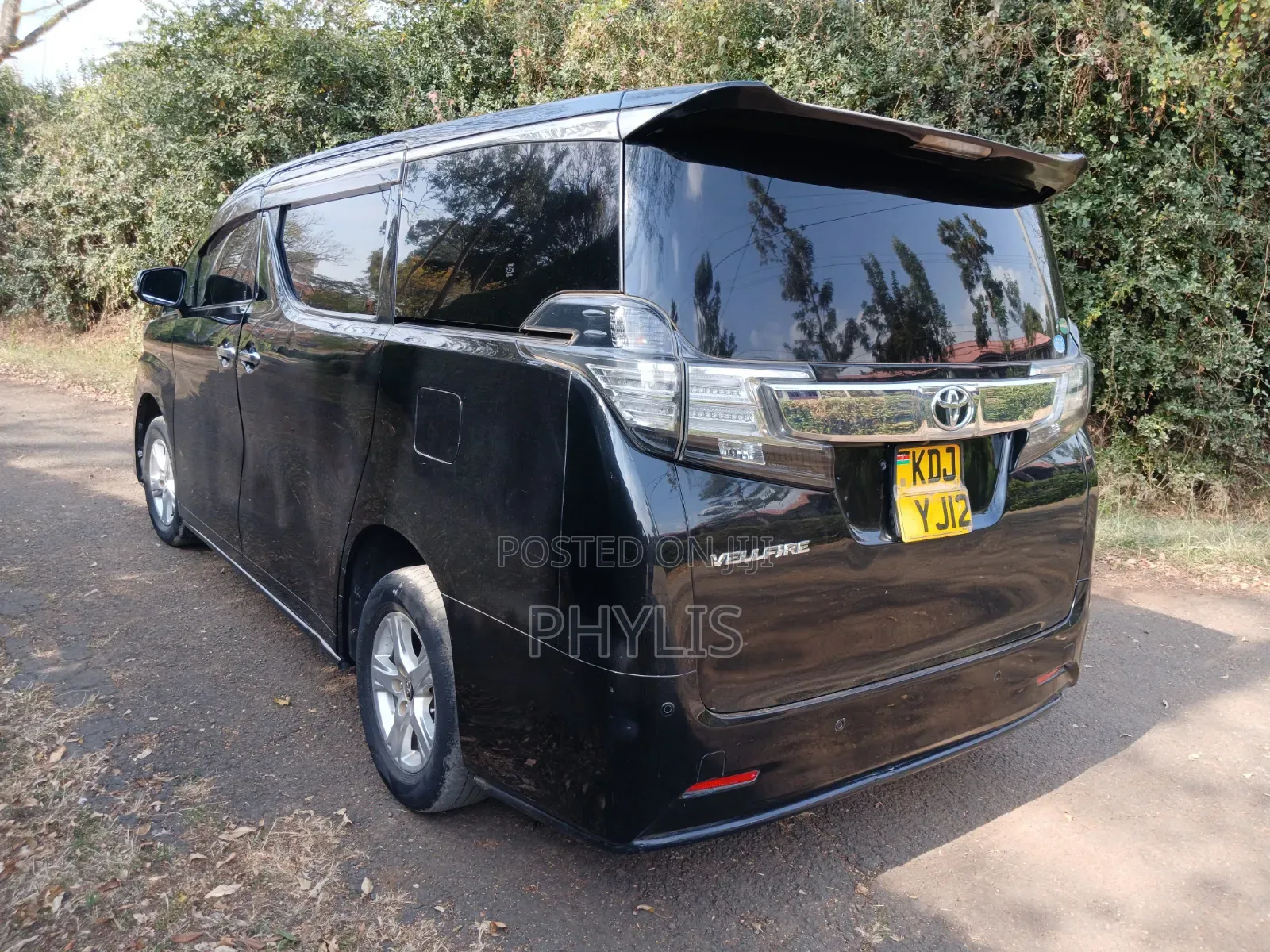 Toyota Vellfire Z 2.5 FWD 8-Seater 2015 Black