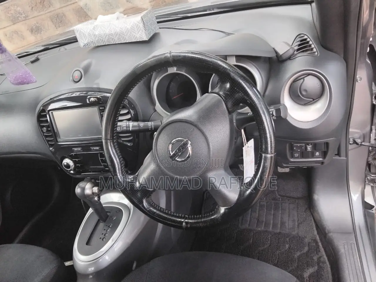 Nissan Juke SL 4dr Hatchback AWD (1.6L 4cyl Turbo CVT) 2014 Gray