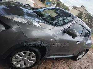 Nissan Juke SL 4dr Hatchback AWD (1.6L 4cyl Turbo CVT) 2014 Gray