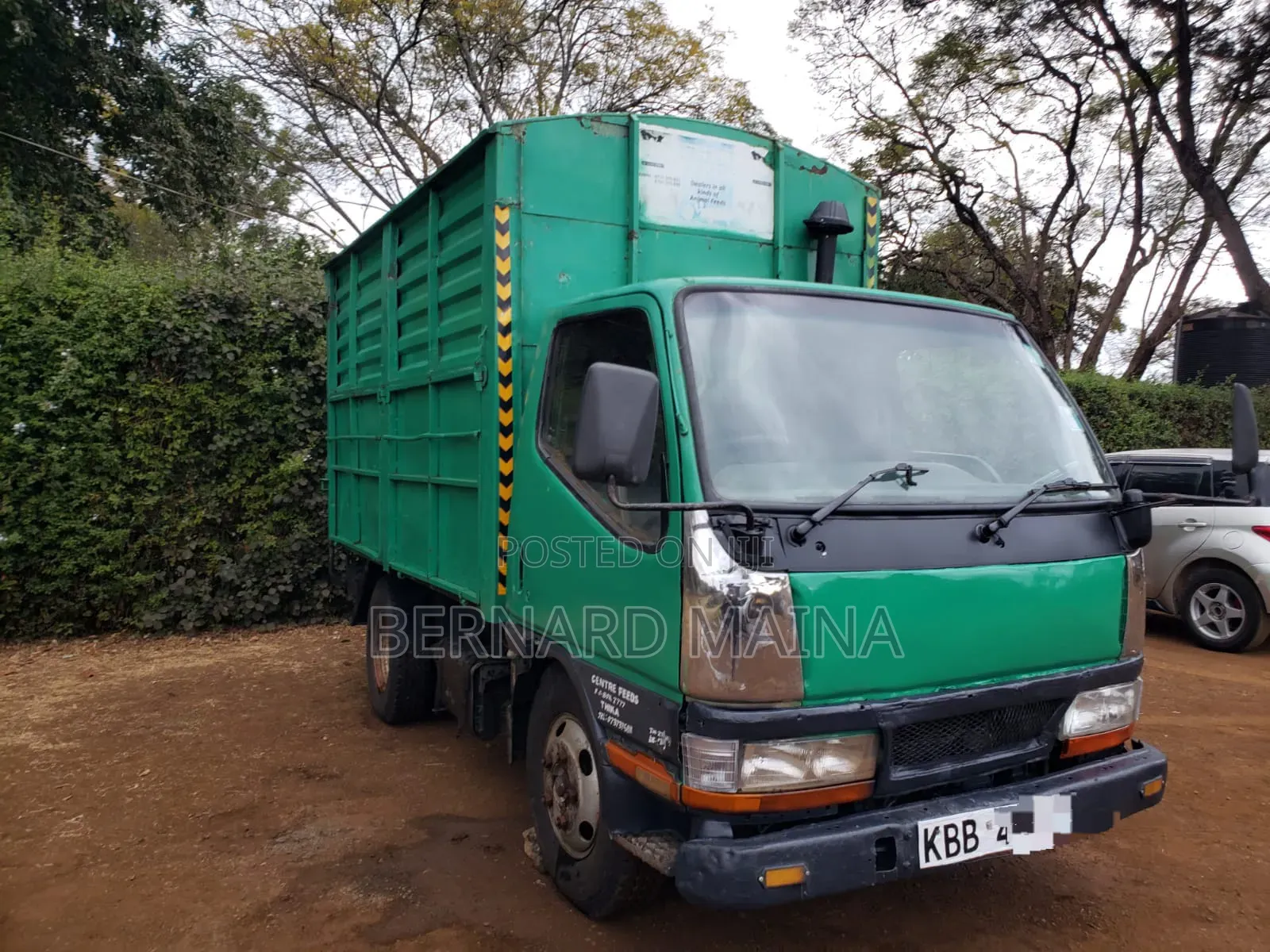 Mitsubishi Canter 2000 Green