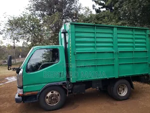 Mitsubishi Canter 2000 Green