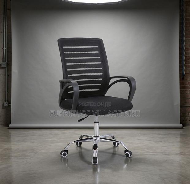 Office Chair; Ergonomic Black Mesh Task Chair - thumbnail 8
