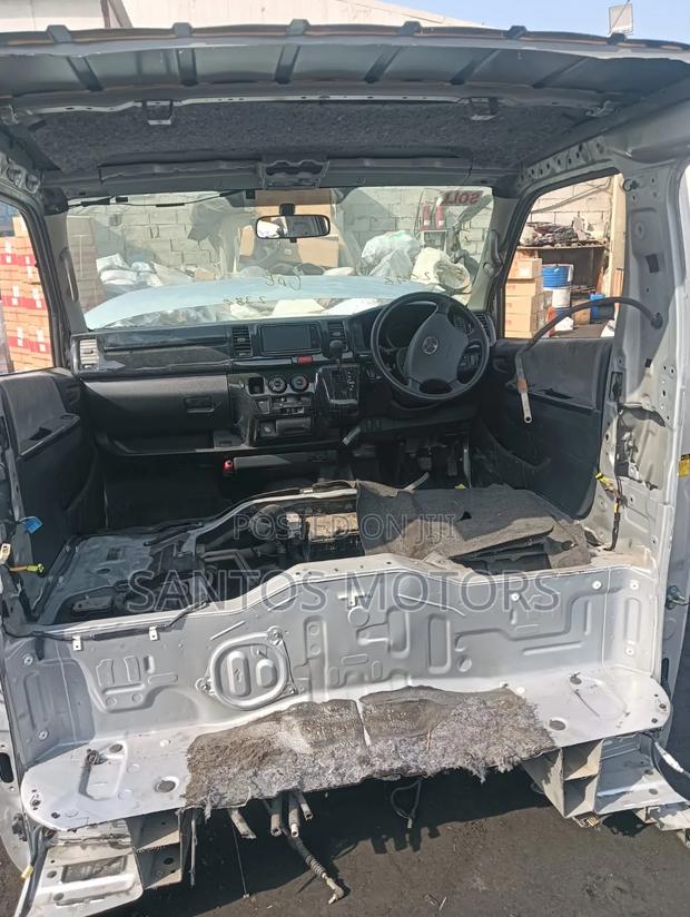 Half Cut Toyota 7L - thumbnail 3