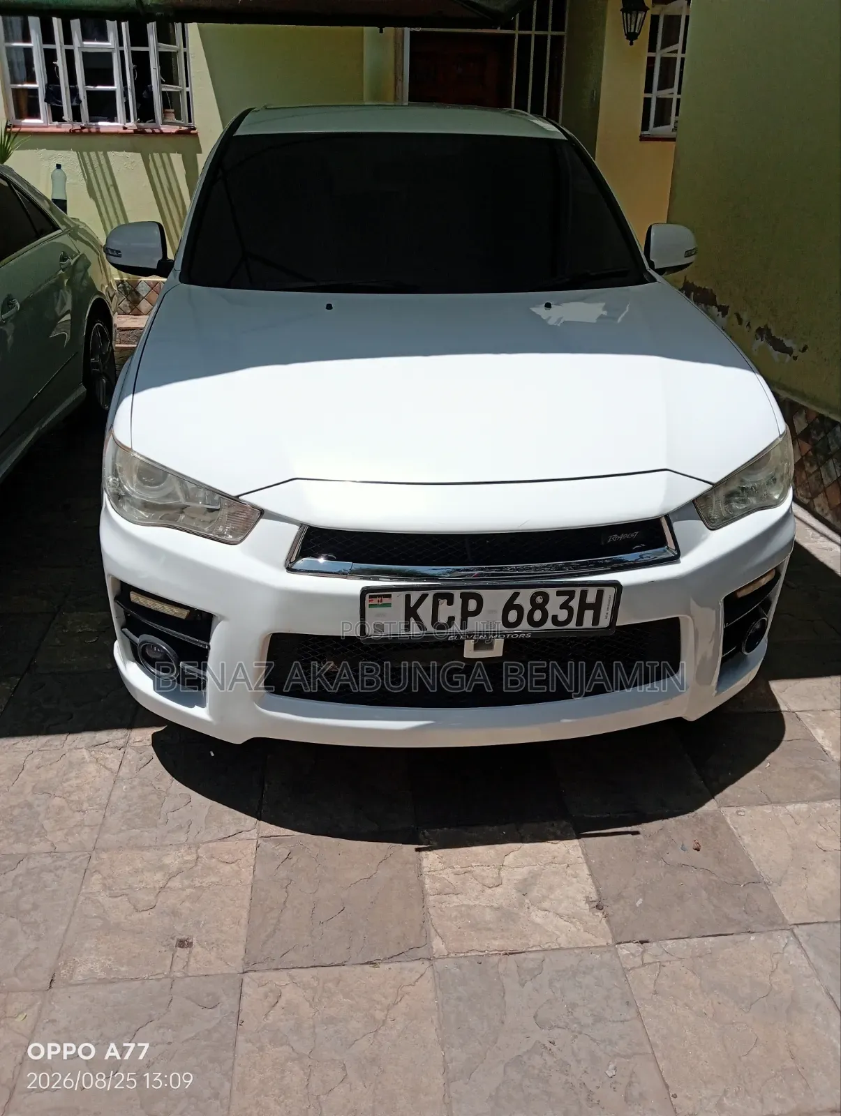 Mitsubishi Outlander 2010 White