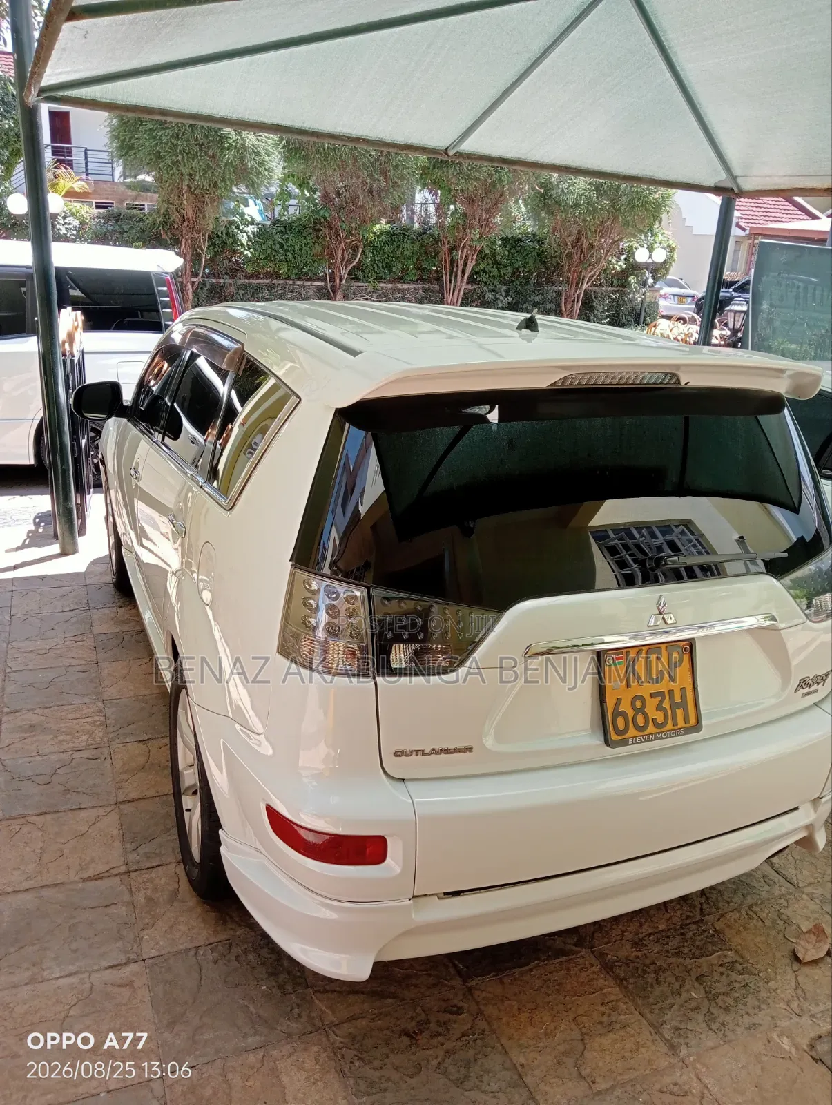 Mitsubishi Outlander 2010 White