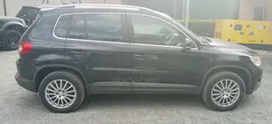 Volkswagen Tiguan 2009 Black