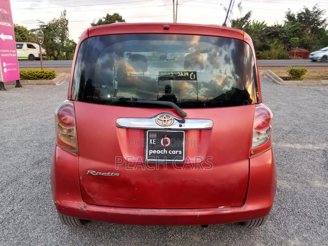 Toyota Ractis 2008 Red