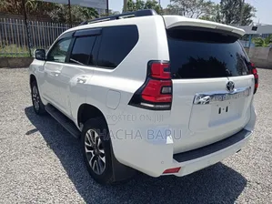 Toyota Land Cruiser Prado 2021 Pearl