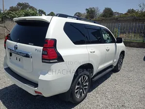 Toyota Land Cruiser Prado 2021 Pearl