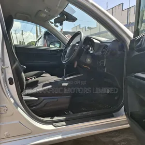 Toyota Corolla Fielder 1.5 Petrol FWD 2018 Silver