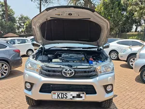 Toyota Hilux 2017 White