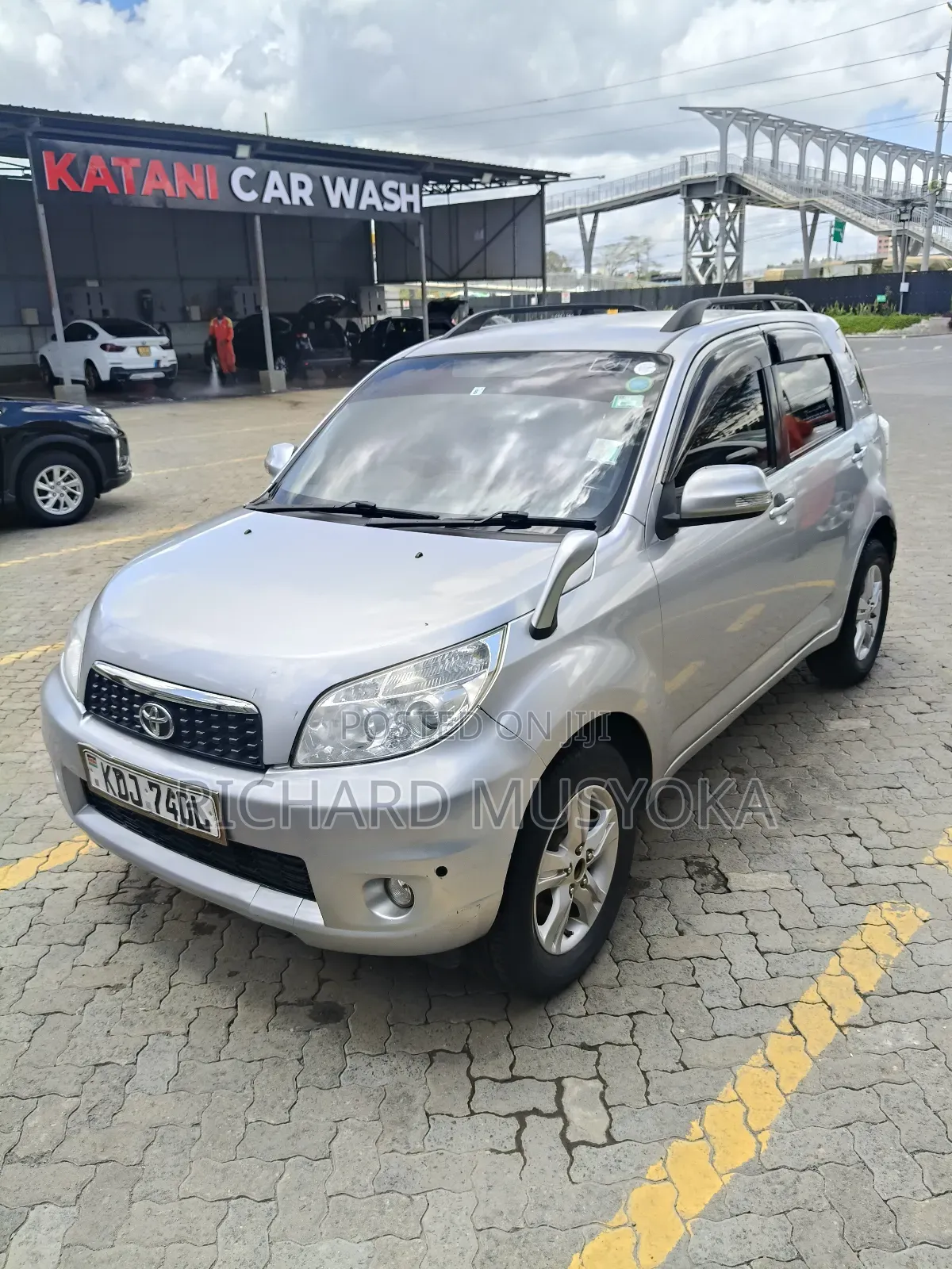 Toyota Rush 2015 Silver