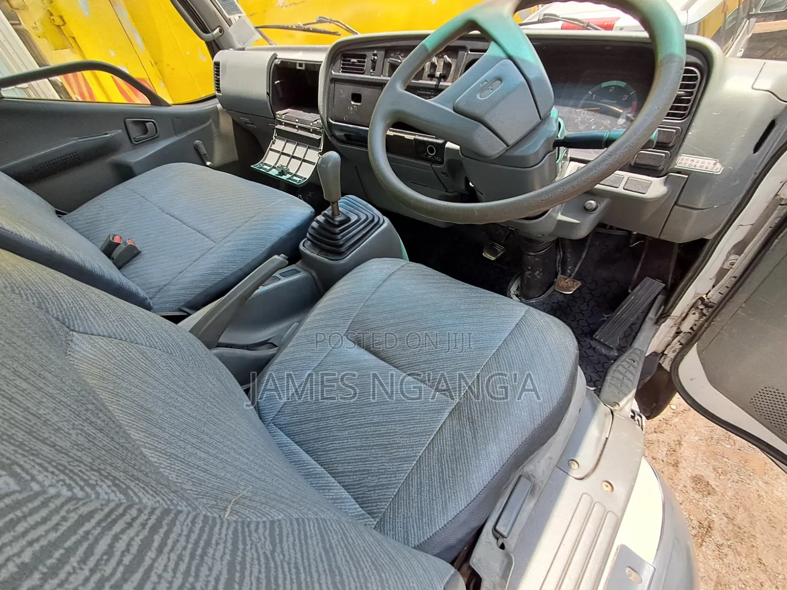 Mitsubishi Fh215 #2016