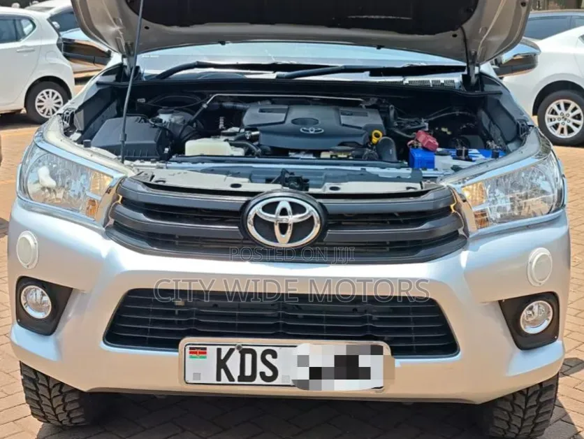 Toyota Hilux 2017 White