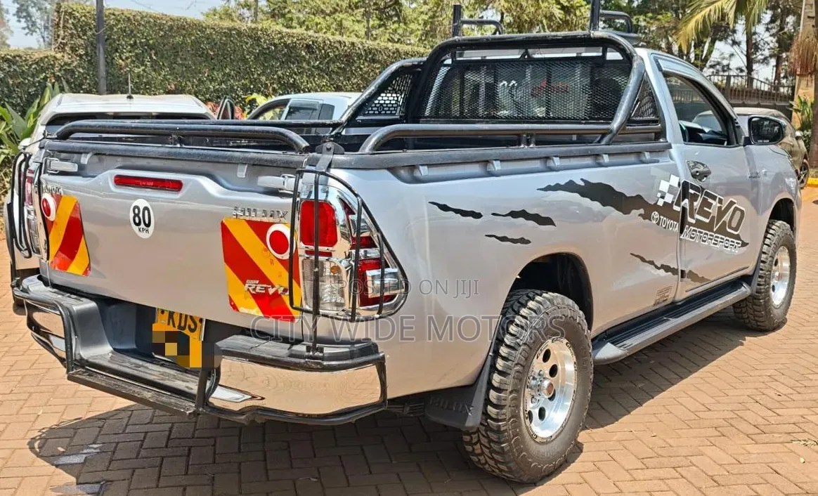 Toyota Hilux 2017 White