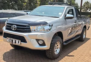 Toyota Hilux 2017 White
