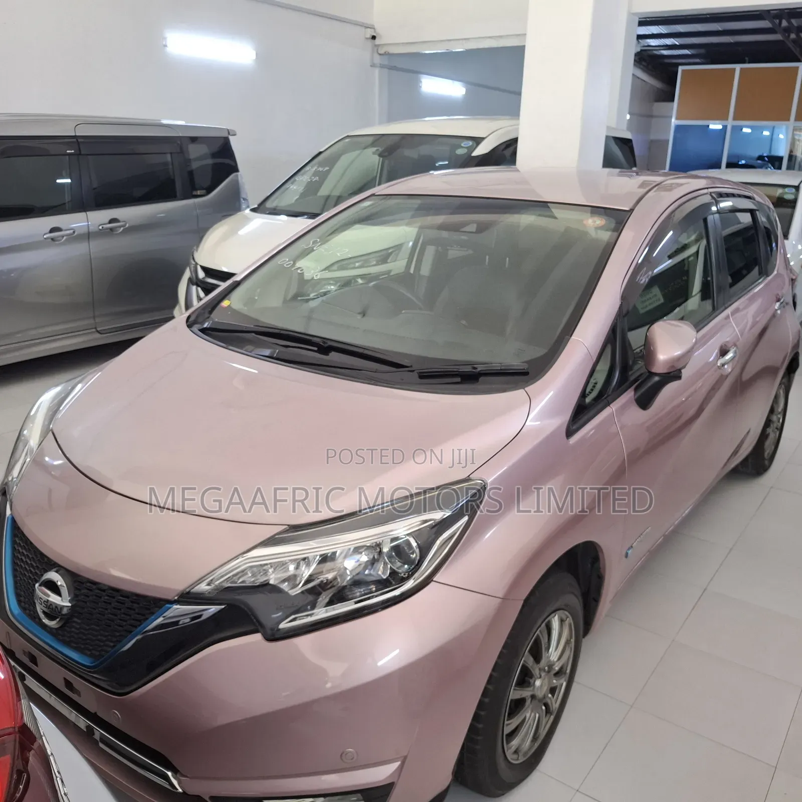 Nissan Note 1.2 Hybrid 2019 Pink