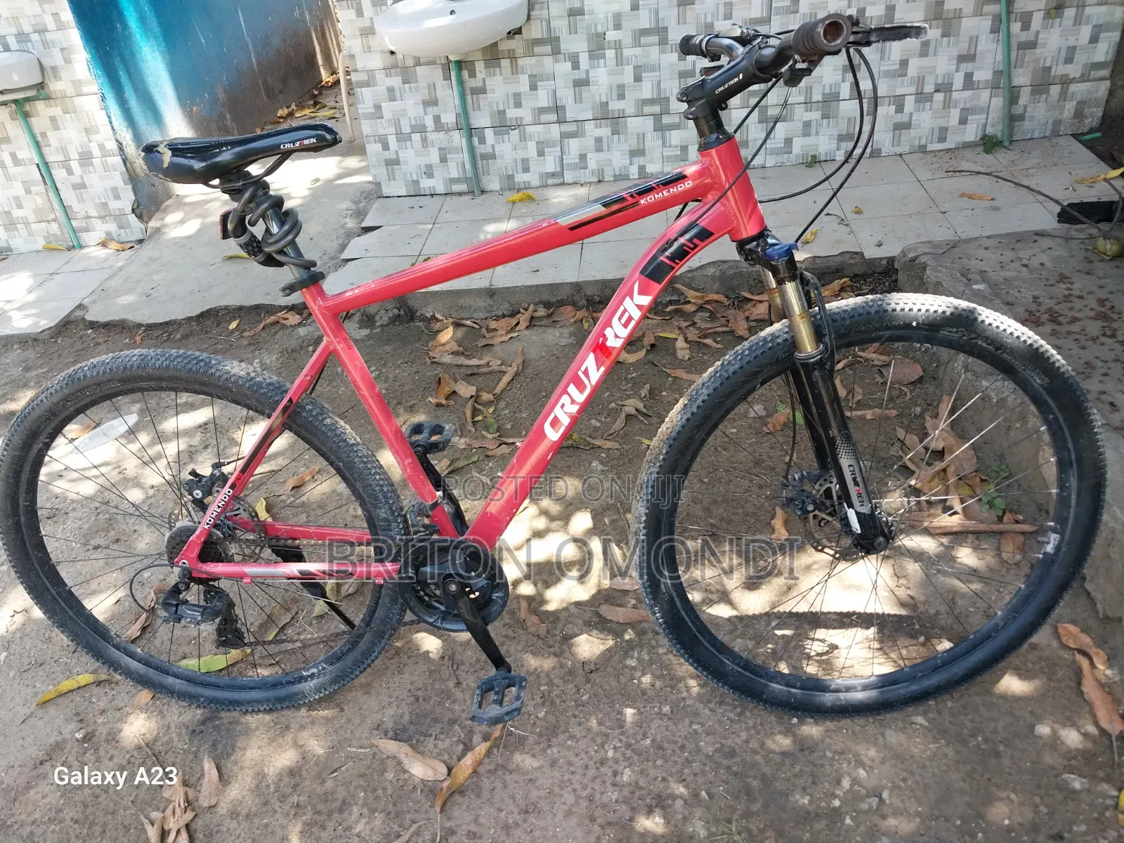 Cruztrek Size 29 Large